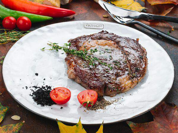 Кайфын - Стейк Рибай с пряным маслом