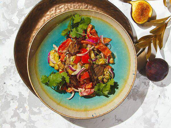 Легенды юга - Салат с баклажанами и телятиной