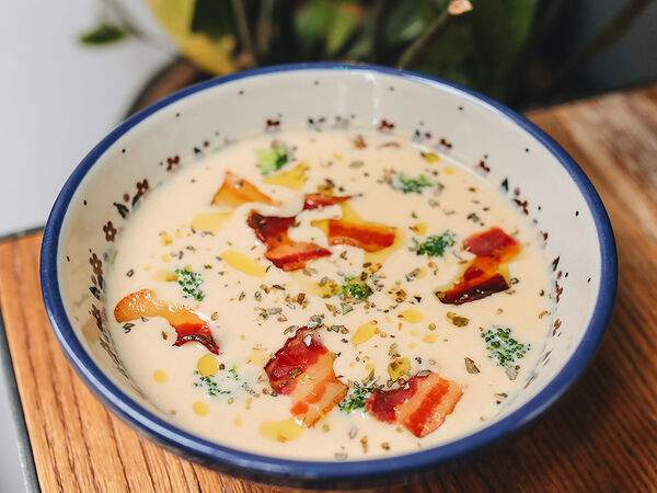 Сыроварня - Сырный суп с беконом и брокколи