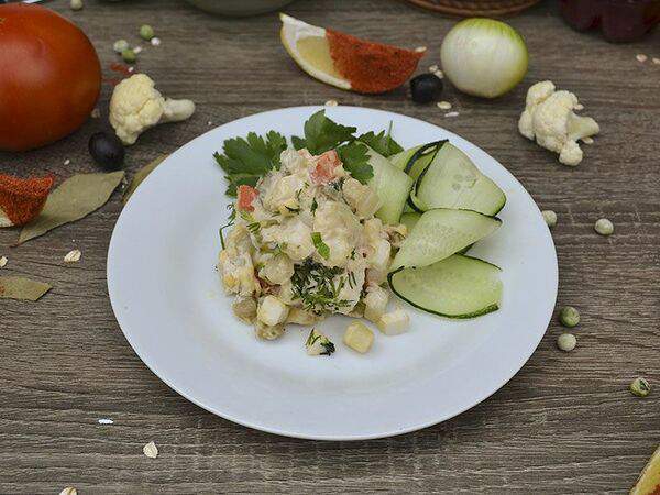 Ланч-кафе Baza Plaza - Салат Столичный