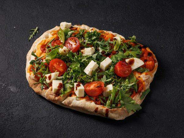 Бар Баревич - Классическая римская пицца с томатами и адыгейским сыром