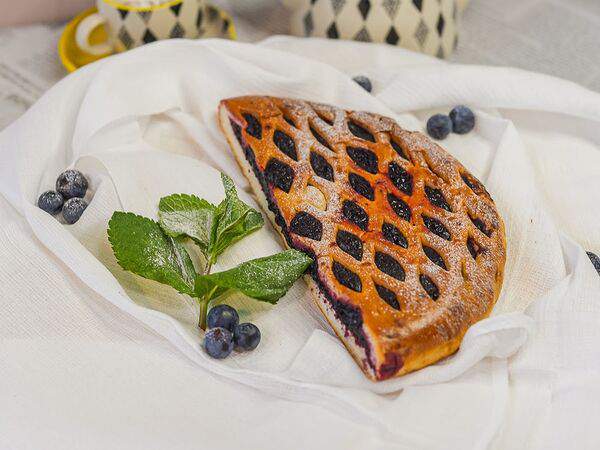 Пекарня Буханка - Половина пирога с черникой