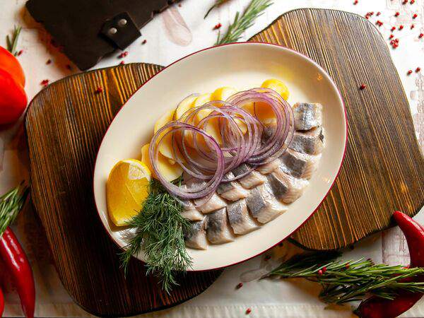 Мельница - Сельдь с картофелем и луком