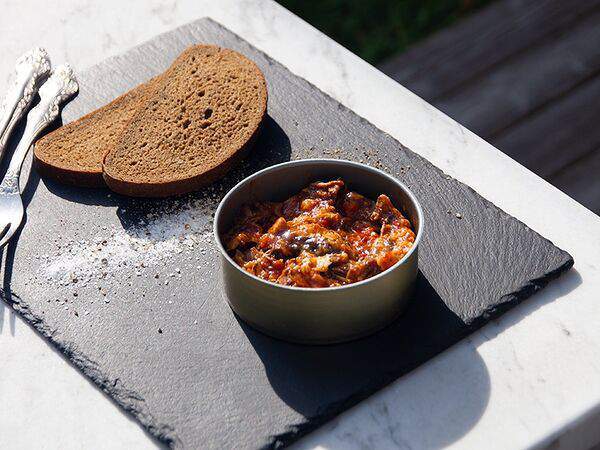 Чайковский - Килька в томатном соусе с бородинским хлебом