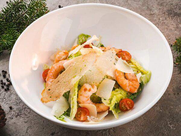 Chalet River Club - Салат Цезарь с креветками