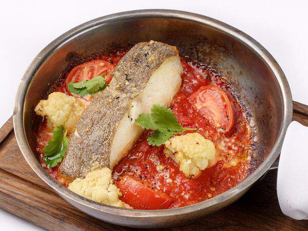 Магадан - Палтус в томатах с цветной капустой