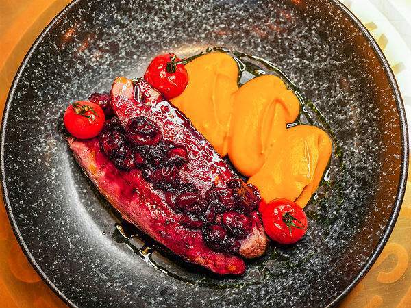 Ресторан 101 - Филе утки с морковным пюре