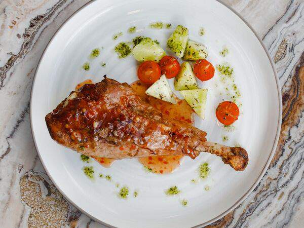 Chado Burger Bar night - Ножка индейки в сладком чили