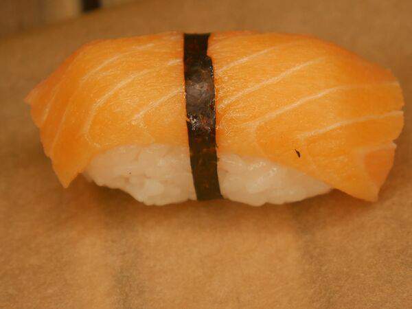 Kaikan - Суши с лососем