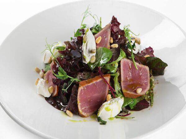 Труффальдино - Салат с маринованным тунцом и сливочным сыром