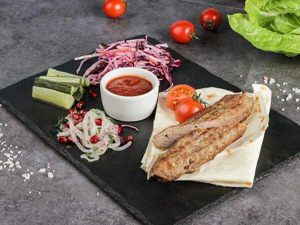 Медина Food на Татарстан - Люля-кебаб из говядины и баранины и соус