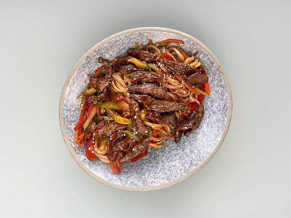 О мой вок! - Пшеничная лапша с говядиной