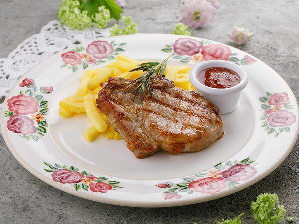 Катюша - Свиная корейка на ребрышке гриль