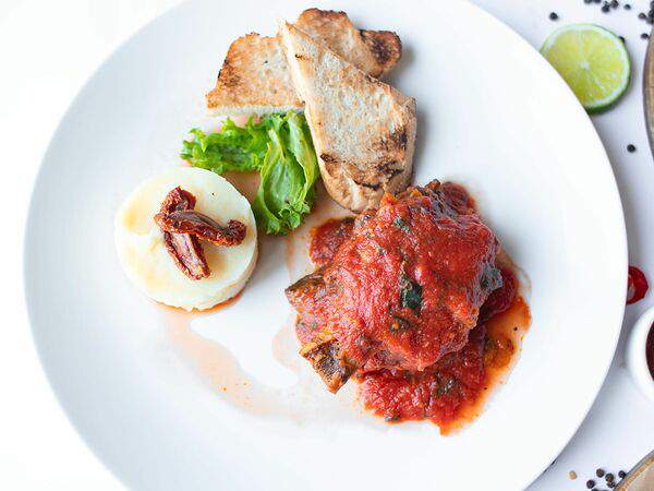 BBQ Smoker Bar - Ребро теленка в томатном соусе