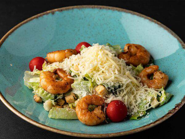 Первый - Цезарь с креветками