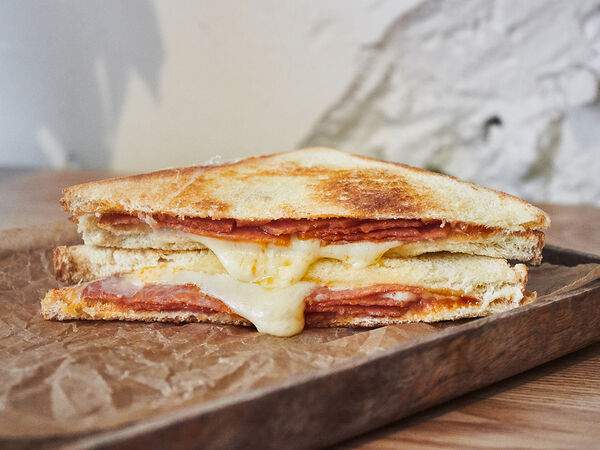 Surf Coffee - Сэндвич Пепперони Чиз