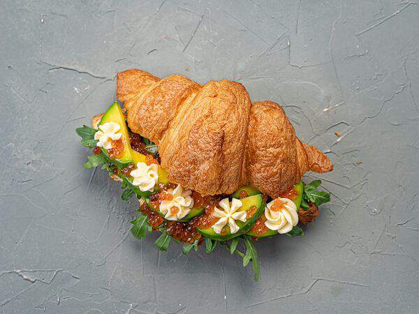 Bakery Mindal - Круассан Красная икра