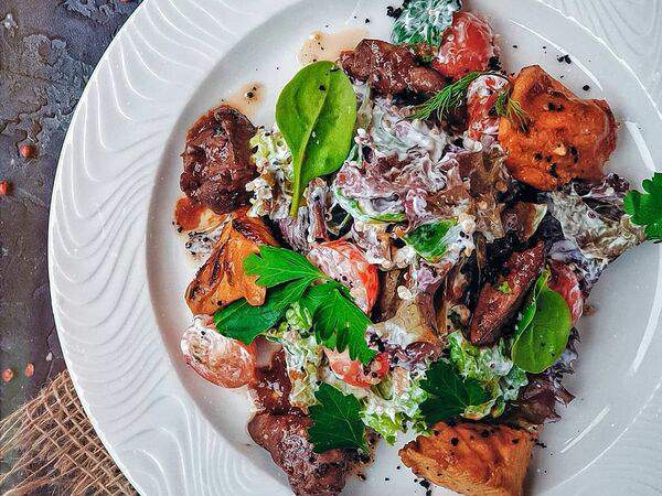 Pinzeria by Bontempi - Салат с куриной печенью и грудкой