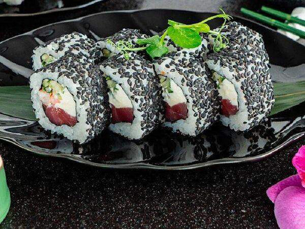 Chef Arts - Ролл с тунцом и тигровой креветкой