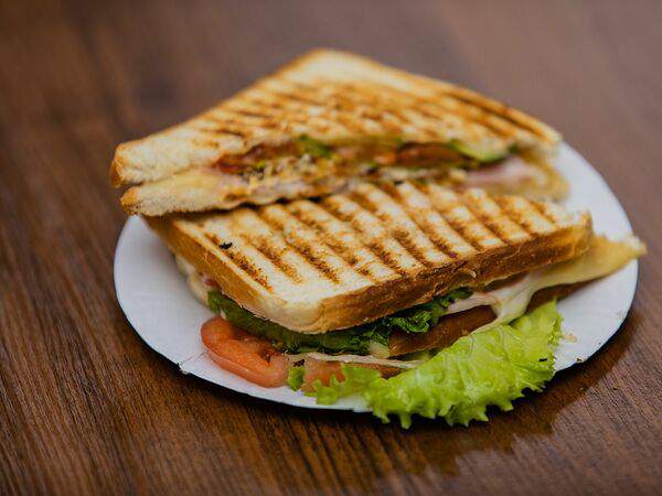 Город Oz - Клаб-сэндвич французский с ветчиной и сыром