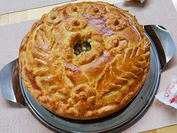 ЭкспертПекарница - Пирог с мясом свинины и картофелем