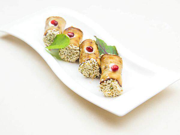 Зимний сад - Рулетики из баклажан с сыром