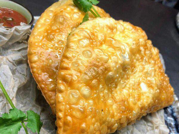 The Room - Чебуреки с соусом сацебели