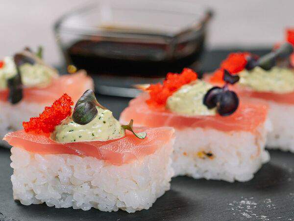 Океаника - Ролл Баттера с тунцом