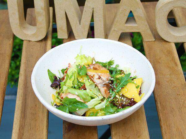 Umao - Салат с угрем
