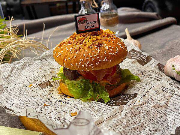 Black wood lounge bar - Эвер бургер