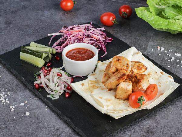 Медина Food на Татарстан - Шашлык из курицы и соус
