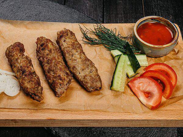 Best Hall - Люля-кебаб из свинины