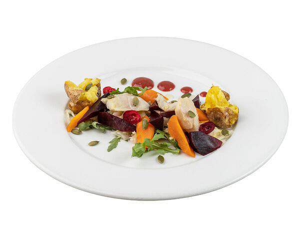 Le Noir - Винегрет с морским окунем и малиновым соусом