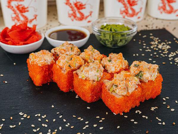 Wok & Sushi - Ролл запеченный с курицей