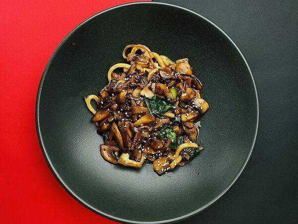 Чихо - Удон с говядиной и бокчой