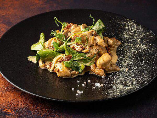 Tritonia - Кролик со шпинатом и вялеными томатами