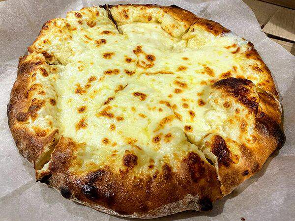 The Room - Хачапури по-мегрельски