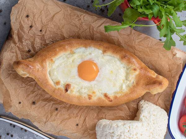 Кафе Кухня - Хачапури по-аджарски