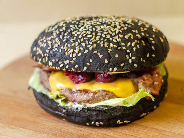 Qq Bar - Бургер Мамба