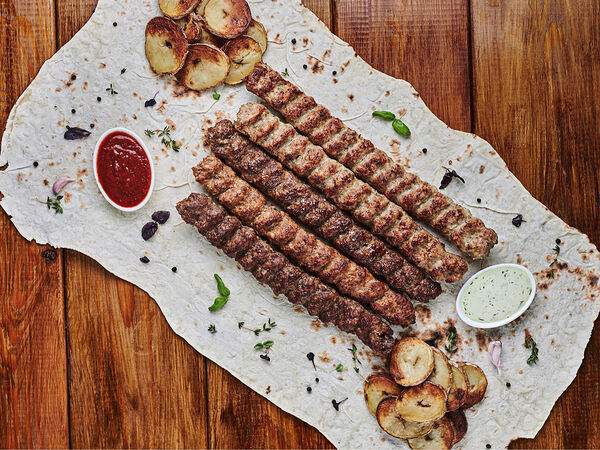 Ресторан За Люля гриль-бар в Екатеринбурге