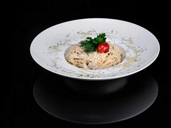 Raymond Rest - Феттучини с грибами и ветчиной