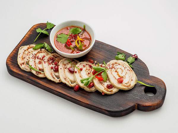 Кинза - Катами с соусом сацебели