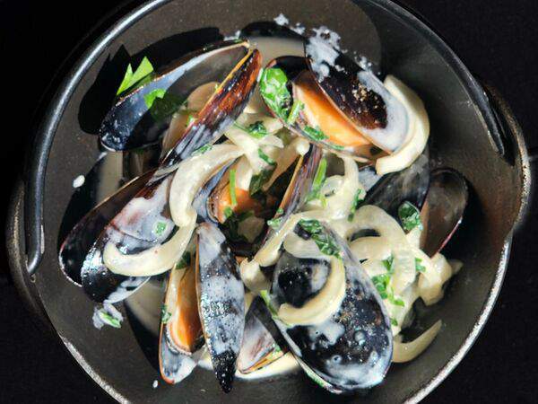 Сохо - Мидии в винном соусе