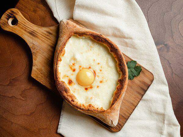 Кинза - Хачапури по-аджарски