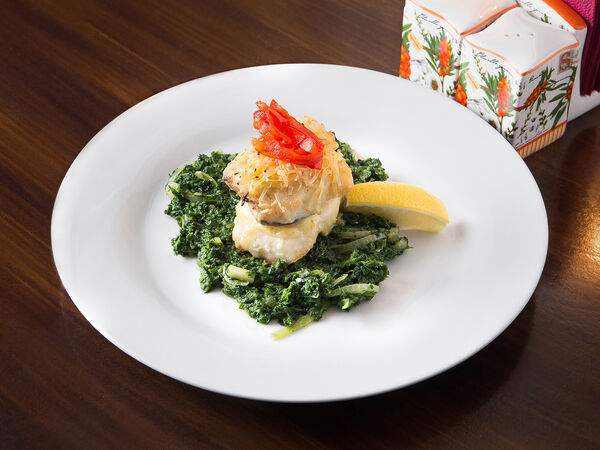 Идиотъ - Филе трески на подушке из шпината