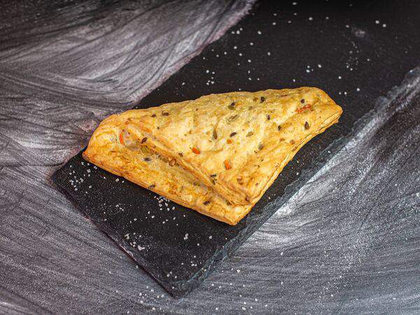 Пекарня Буханка - Треугольник Фитнес с брынзой и зеленью