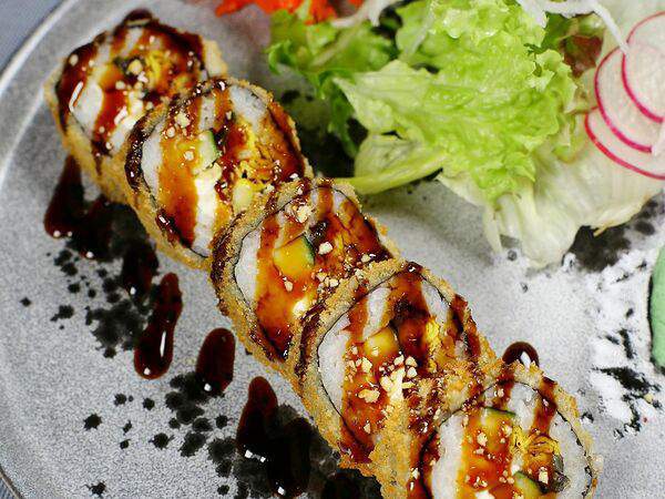 See Yu - Ролл тёплый с угрём