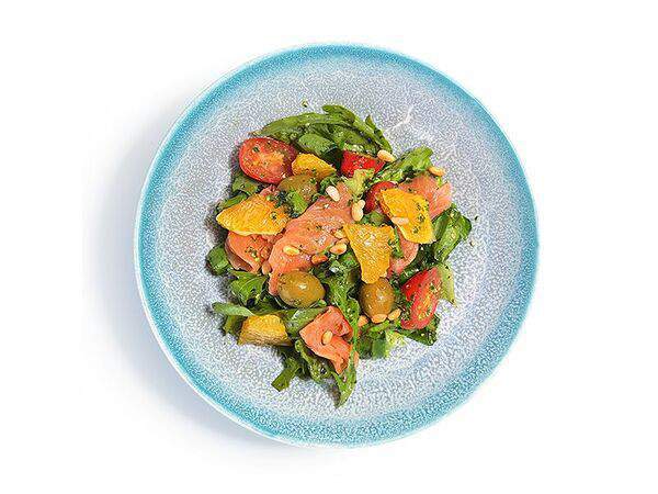 Песто Тесто - Цитрусовый салат с лососем и соусом Песто