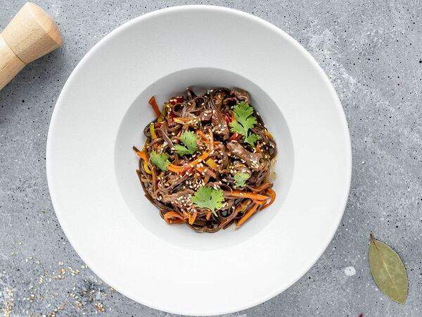 Gagarin Gastro Bar - Лапша соба с говядиной