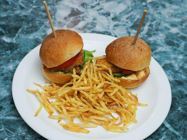 Бутик вкусной еды - Чикен бургер